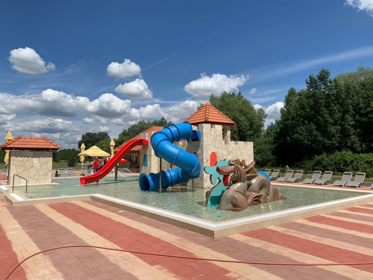 Termal Hotel Vesta Tapioszecso Bagian luar foto